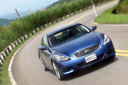  ԼӢG37 Coupe